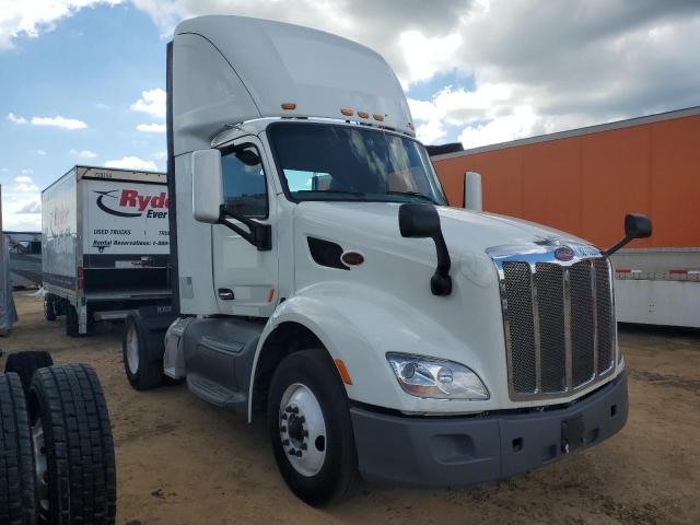 2018 PETERBILT TRACTOR 579 #3261270934