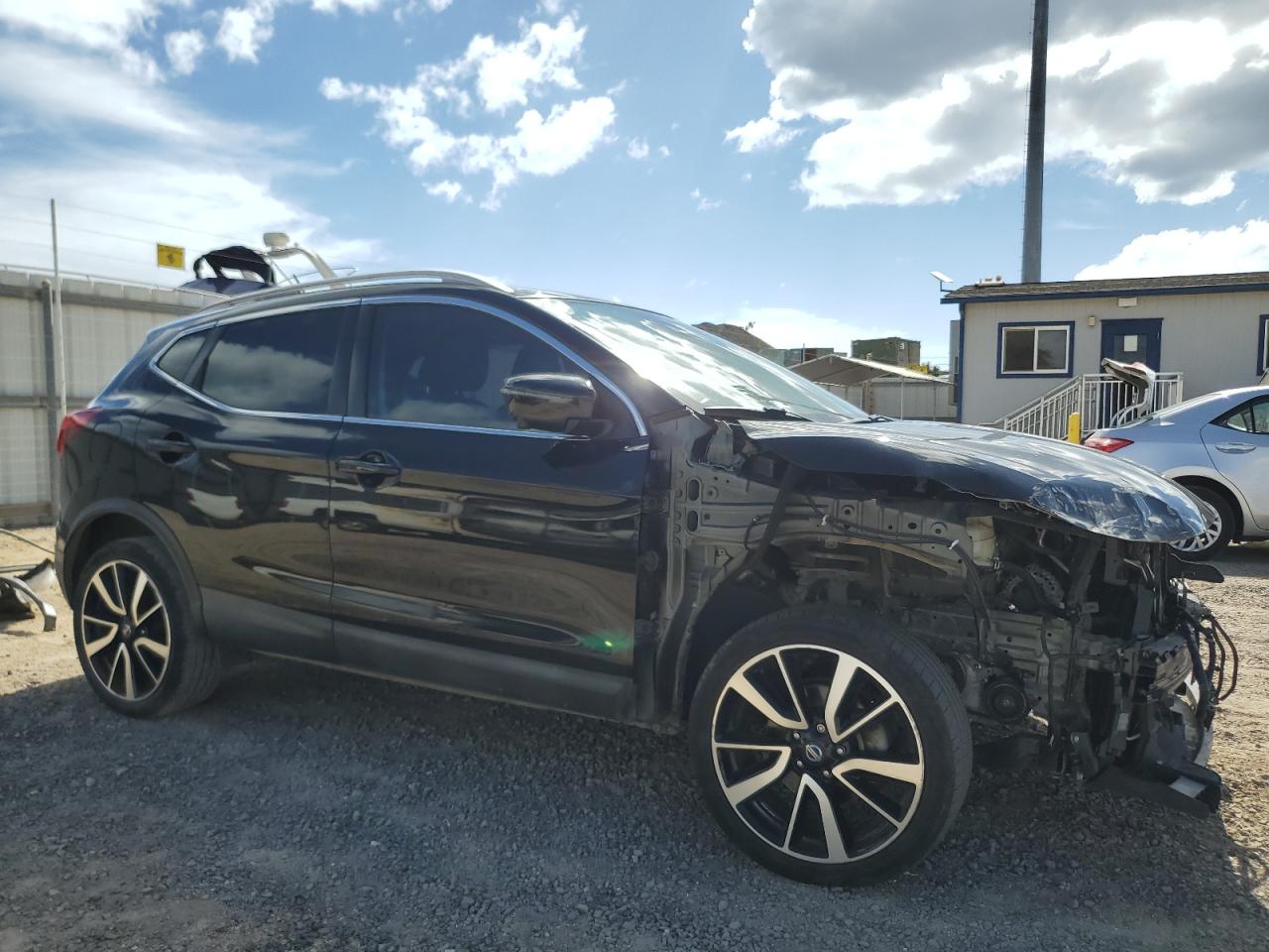 NISSAN ROGUE SPORT S