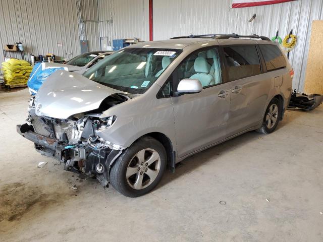 TOYOTA SIENNA LE