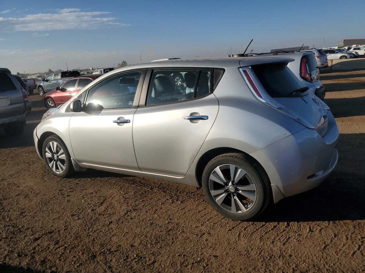 NISSAN LEAF S