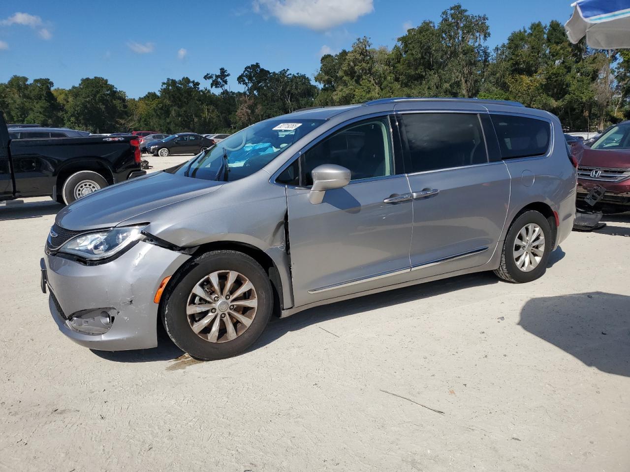 CHRYSLER PACIFICA TOURING L
