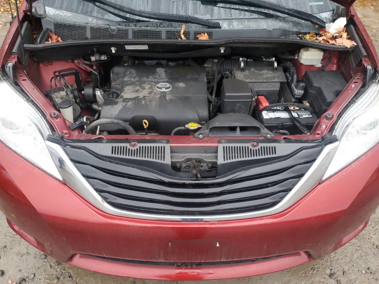 Lot #3280304999 2013 TOYOTA SIENNA LE