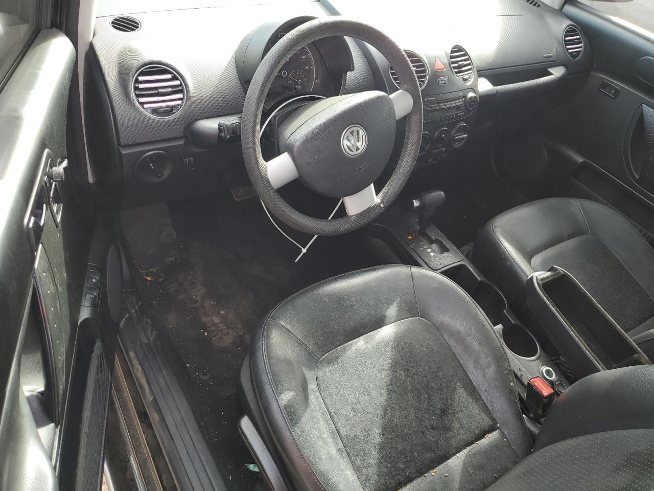 VOLKSWAGEN BEETLE NEW BEETLE