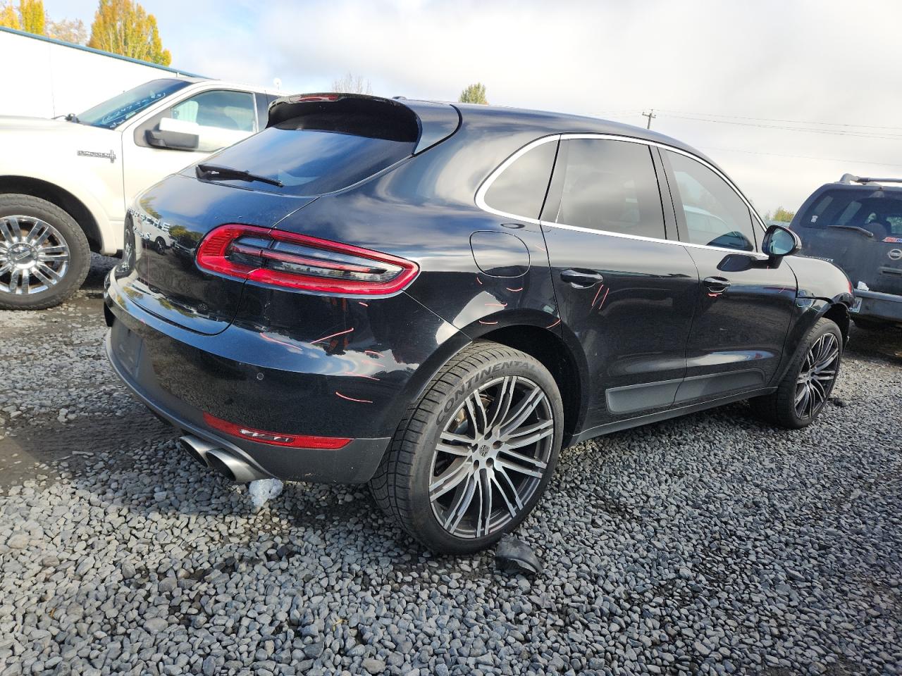 PORSCHE MACAN S