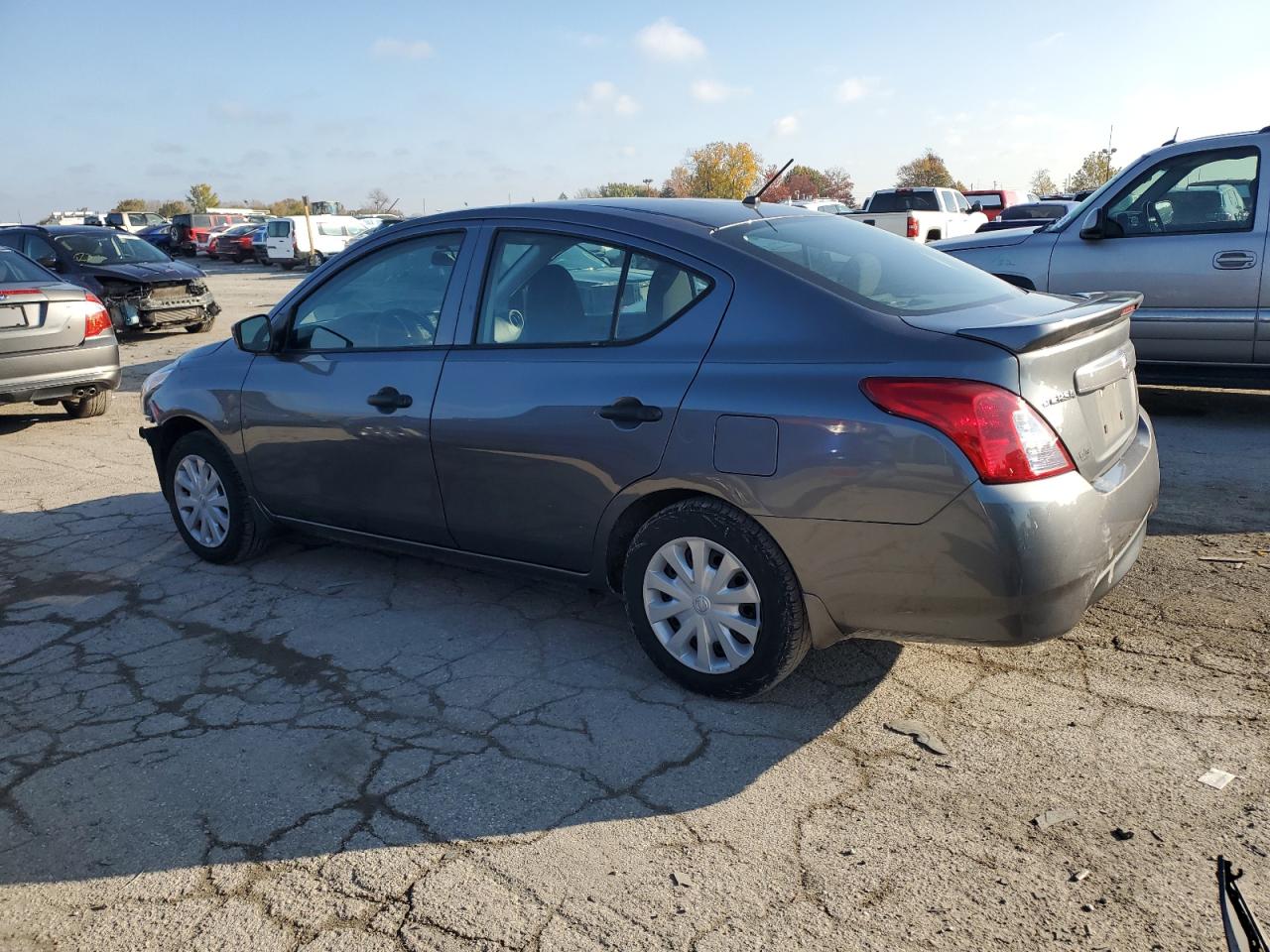 NISSAN VERSA S
