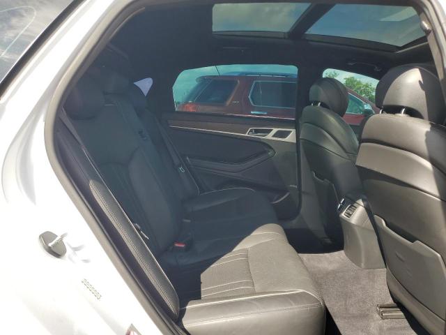 2016 HYUNDAI GENESIS 3. KMHGN4JE2GU126800