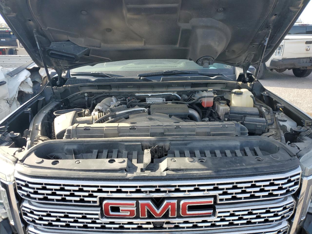 GMC SIERRA K2500 DENALI