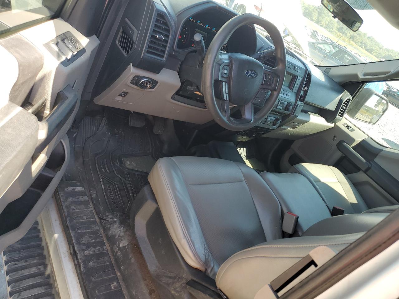 FORD F-150 SUPER CAB