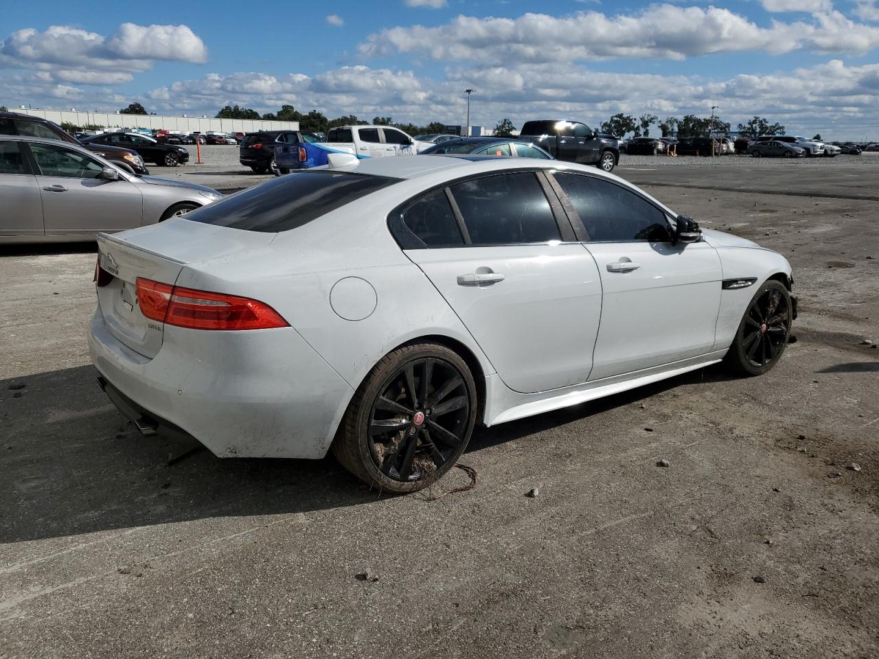 Lot #3309594553 2017 JAGUAR XE R - SPO