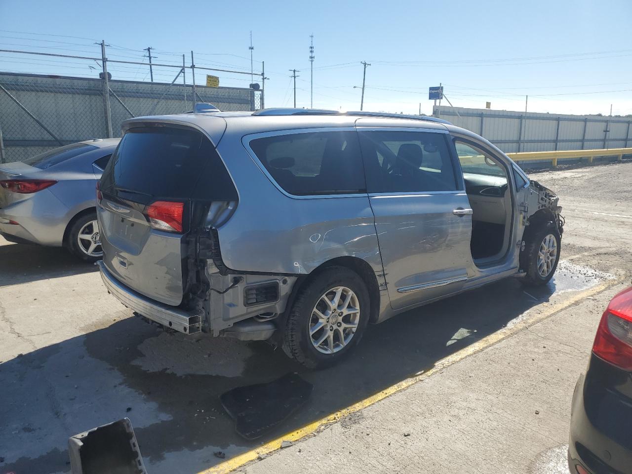 CHRYSLER PACIFICA TOURING L