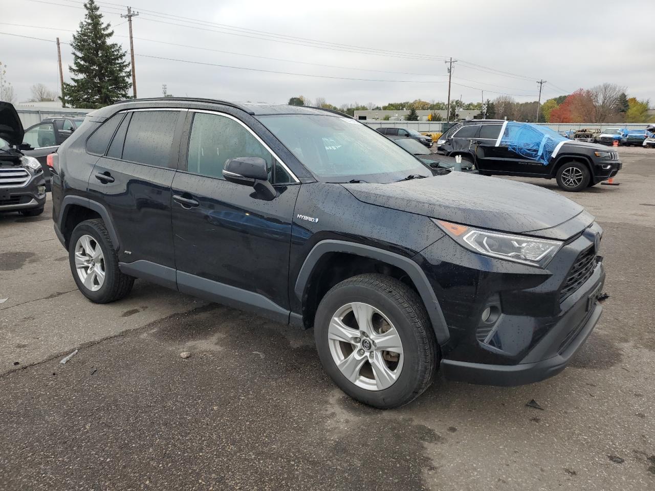 TOYOTA RAV4 XLE