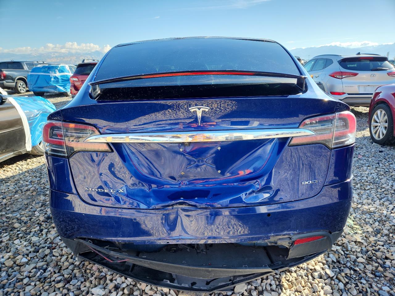 TESLA MODEL X