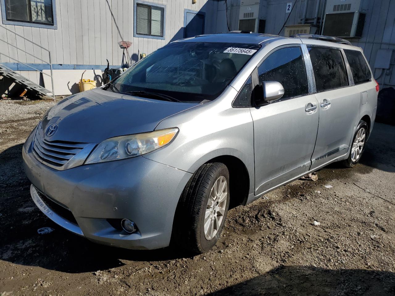 TOYOTA SIENNA XLE