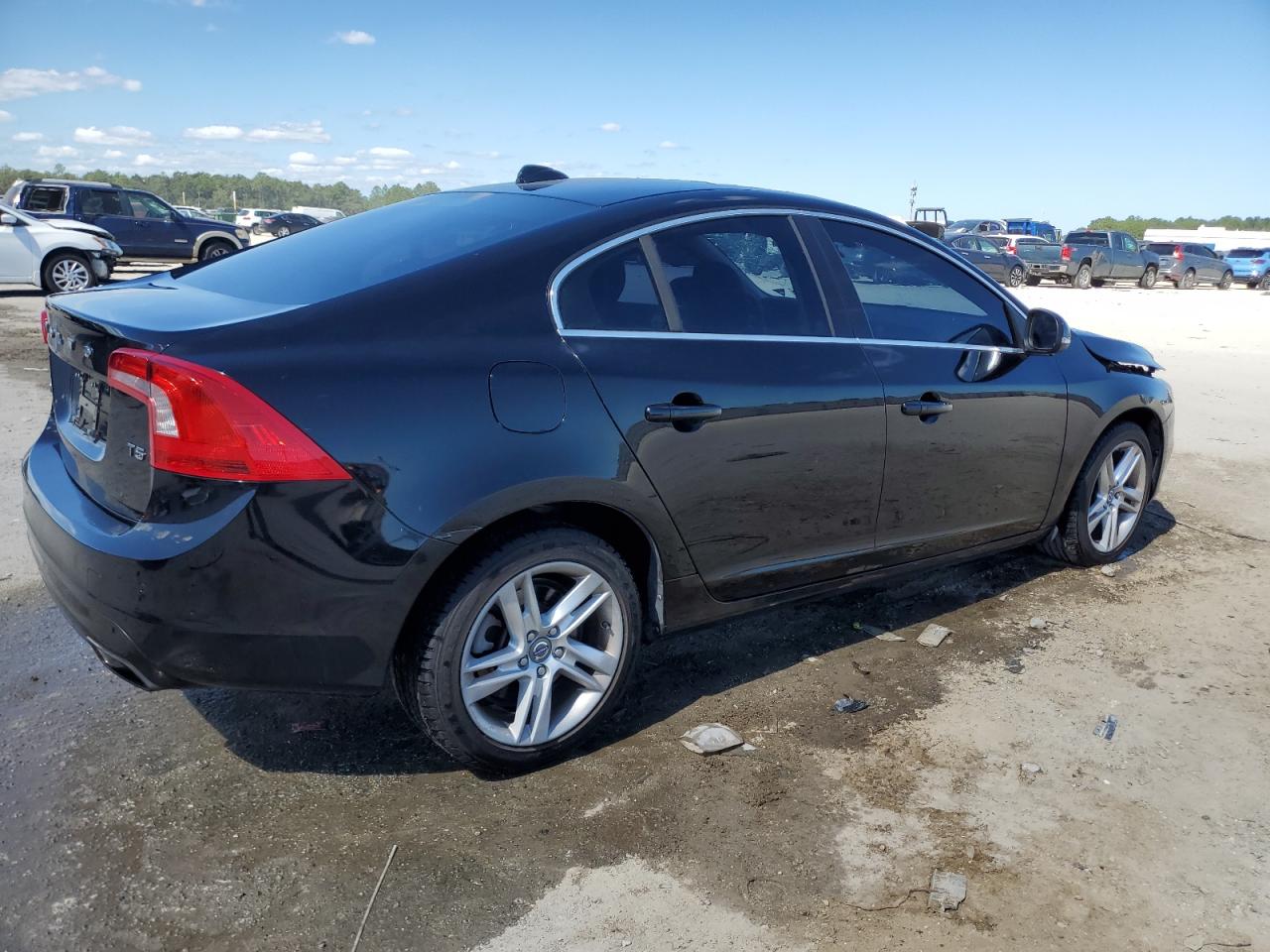 VOLVO S60 PREMIER+