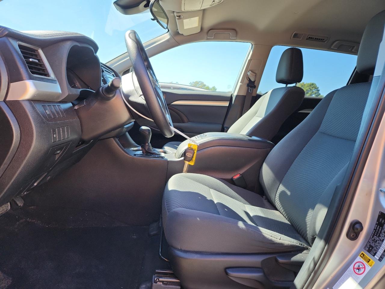 TOYOTA HIGHLANDER LE