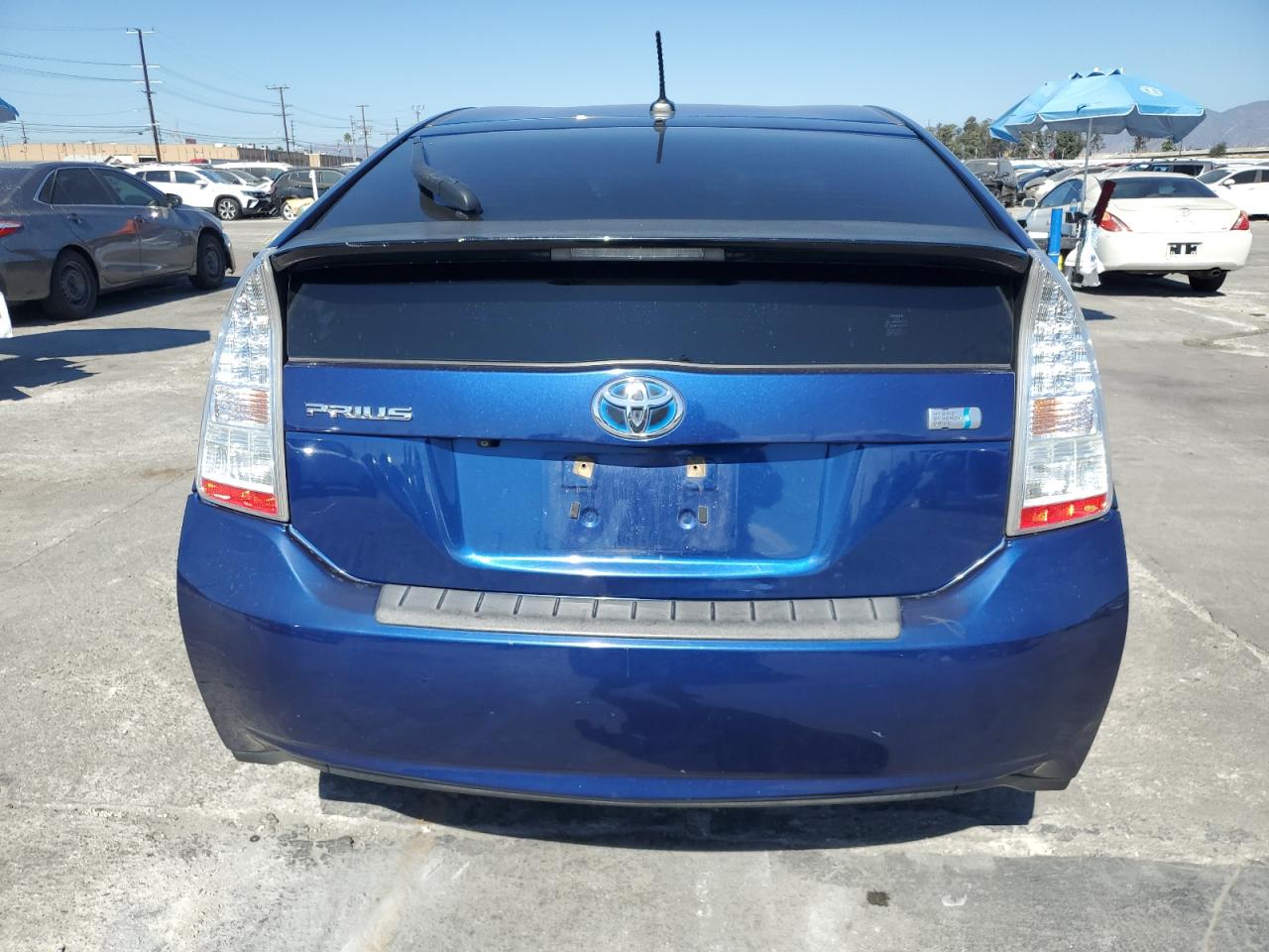 TOYOTA PRIUS