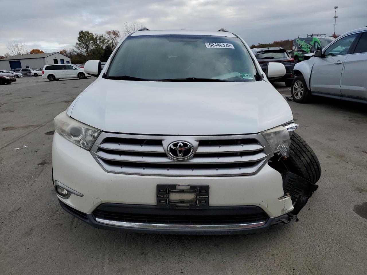 TOYOTA HIGHLANDER BASE