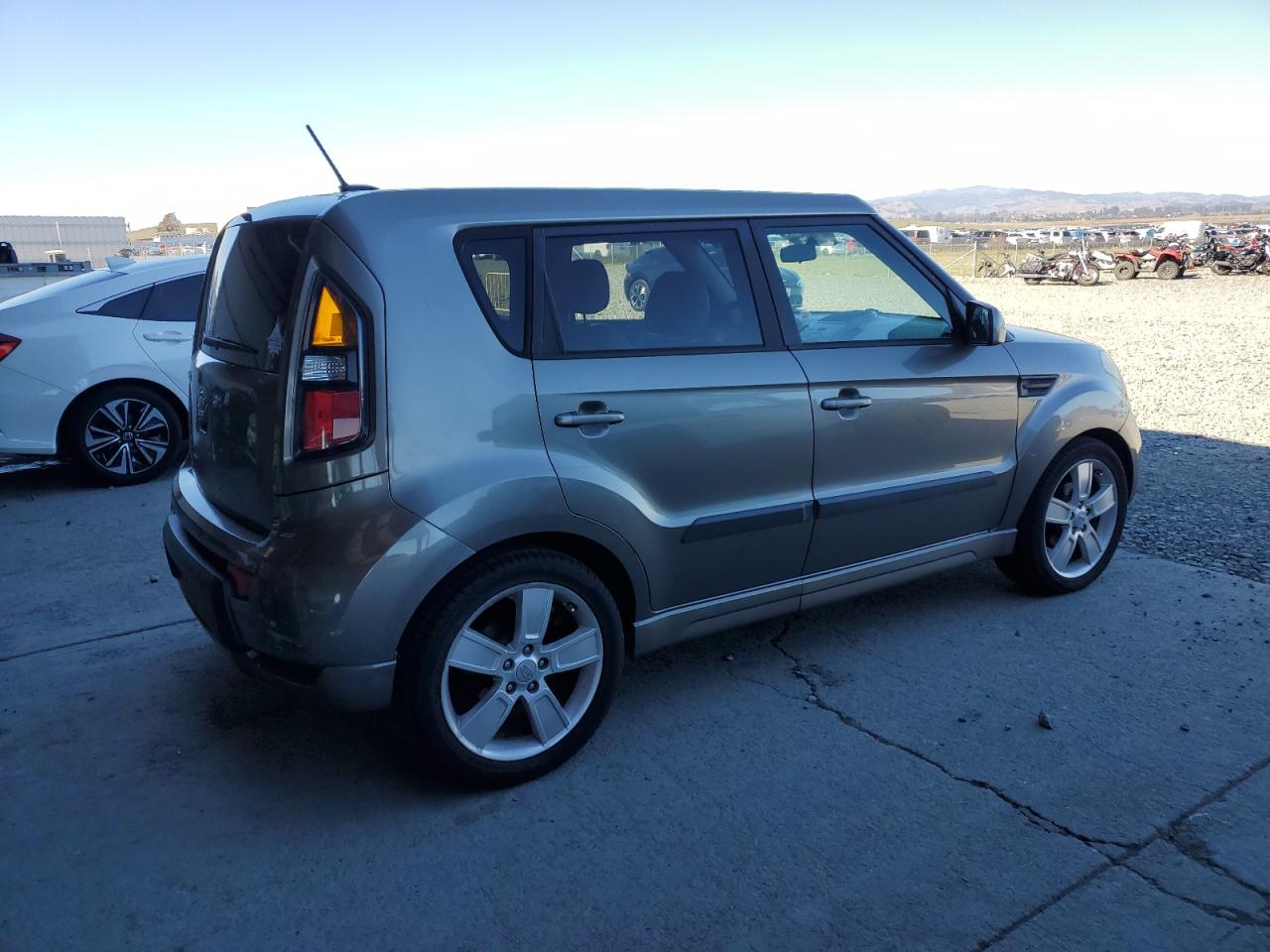 KIA SOUL +