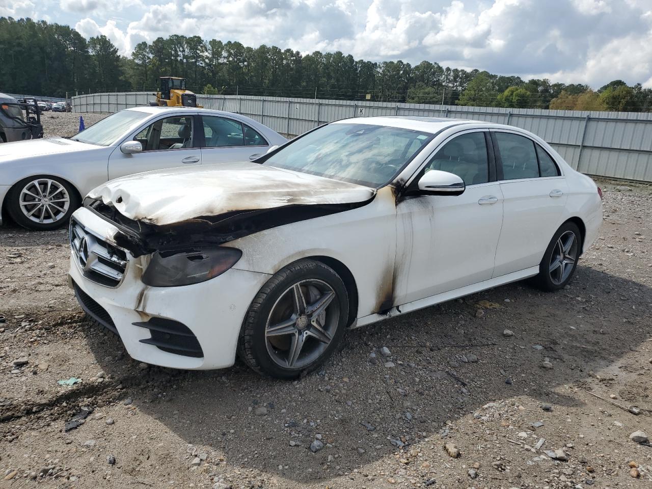 MERCEDES-BENZ E-CLASS 300