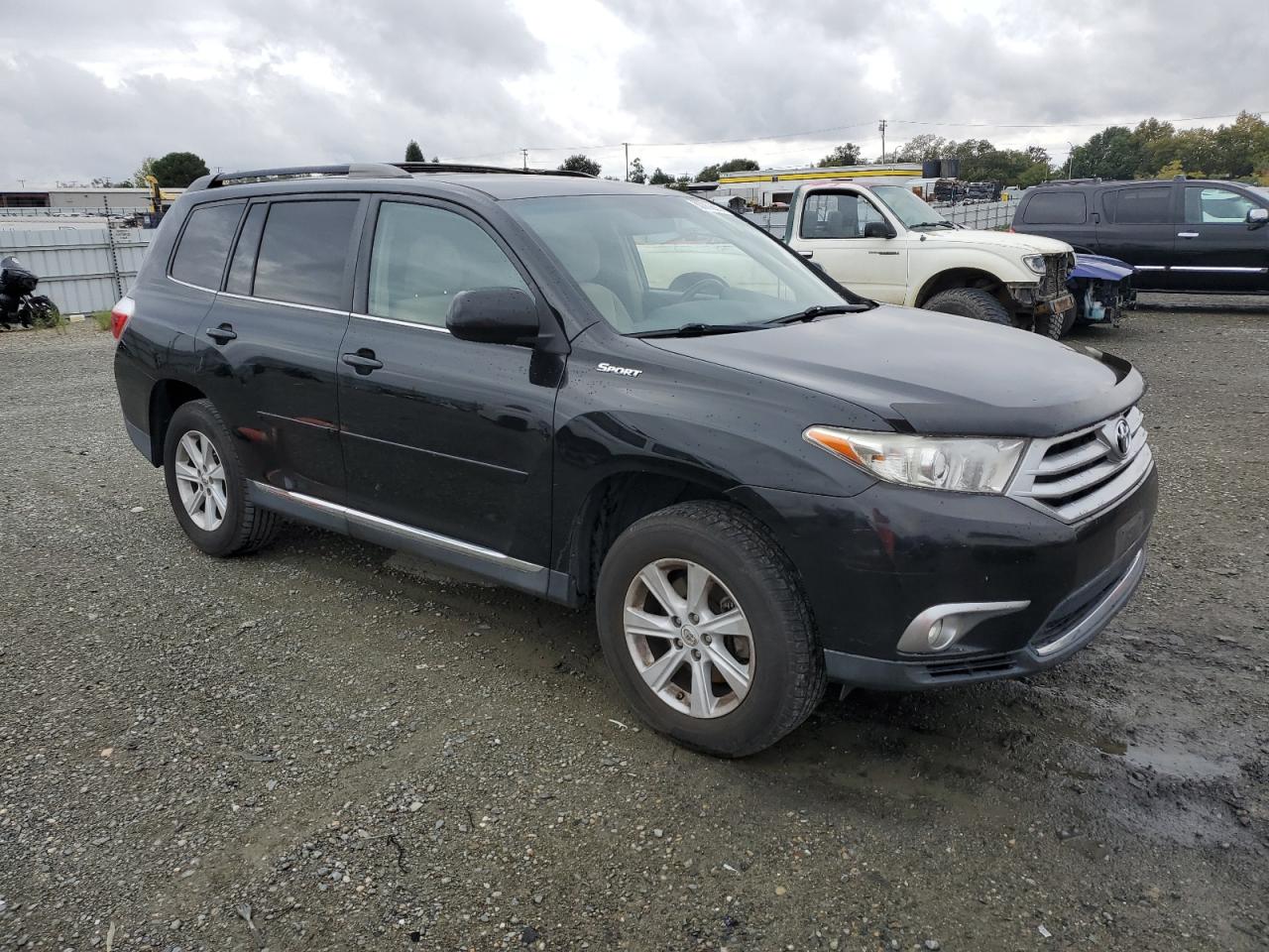 TOYOTA HIGHLANDER BASE