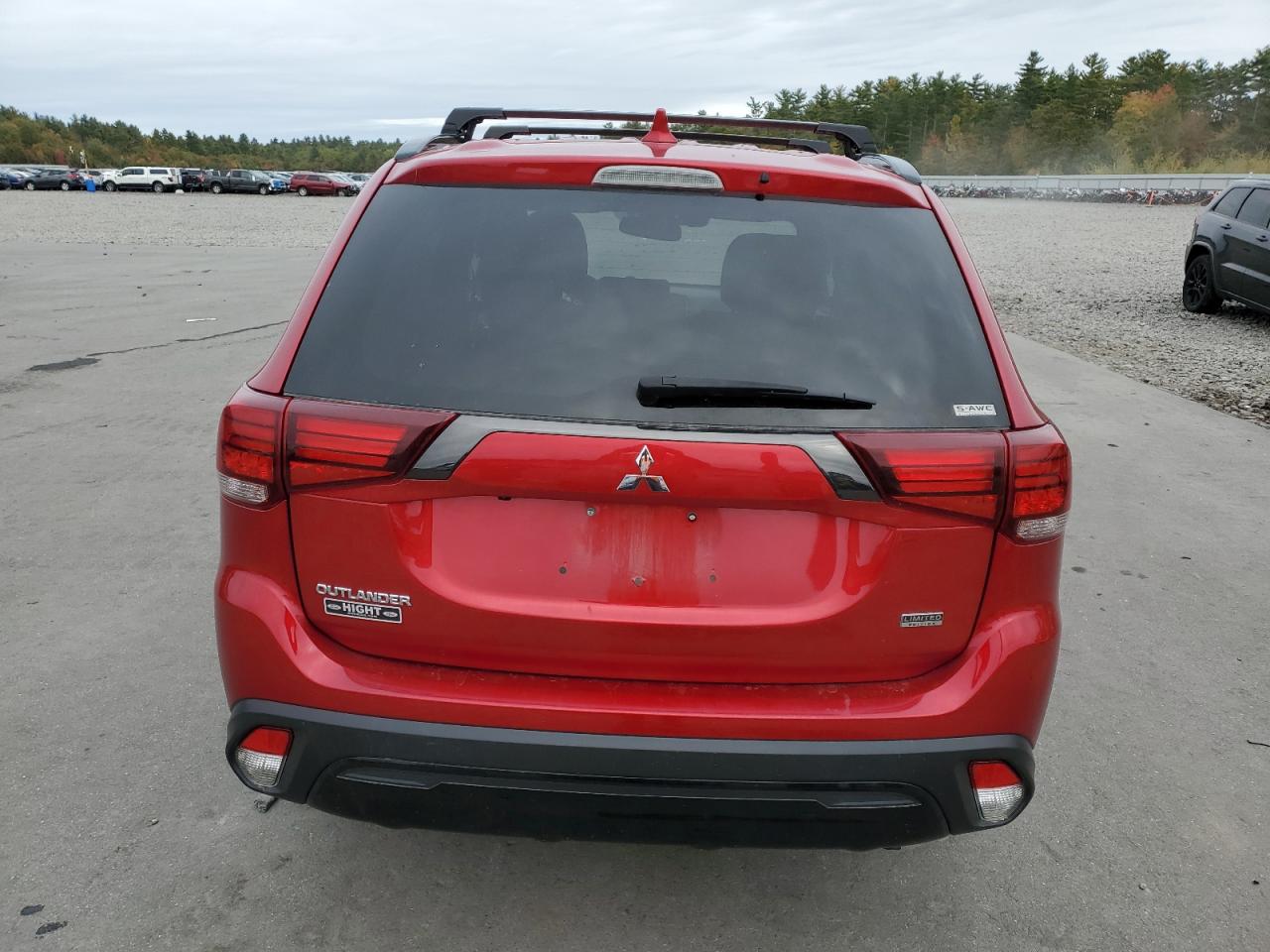 MITSUBISHI OUTLANDER SE