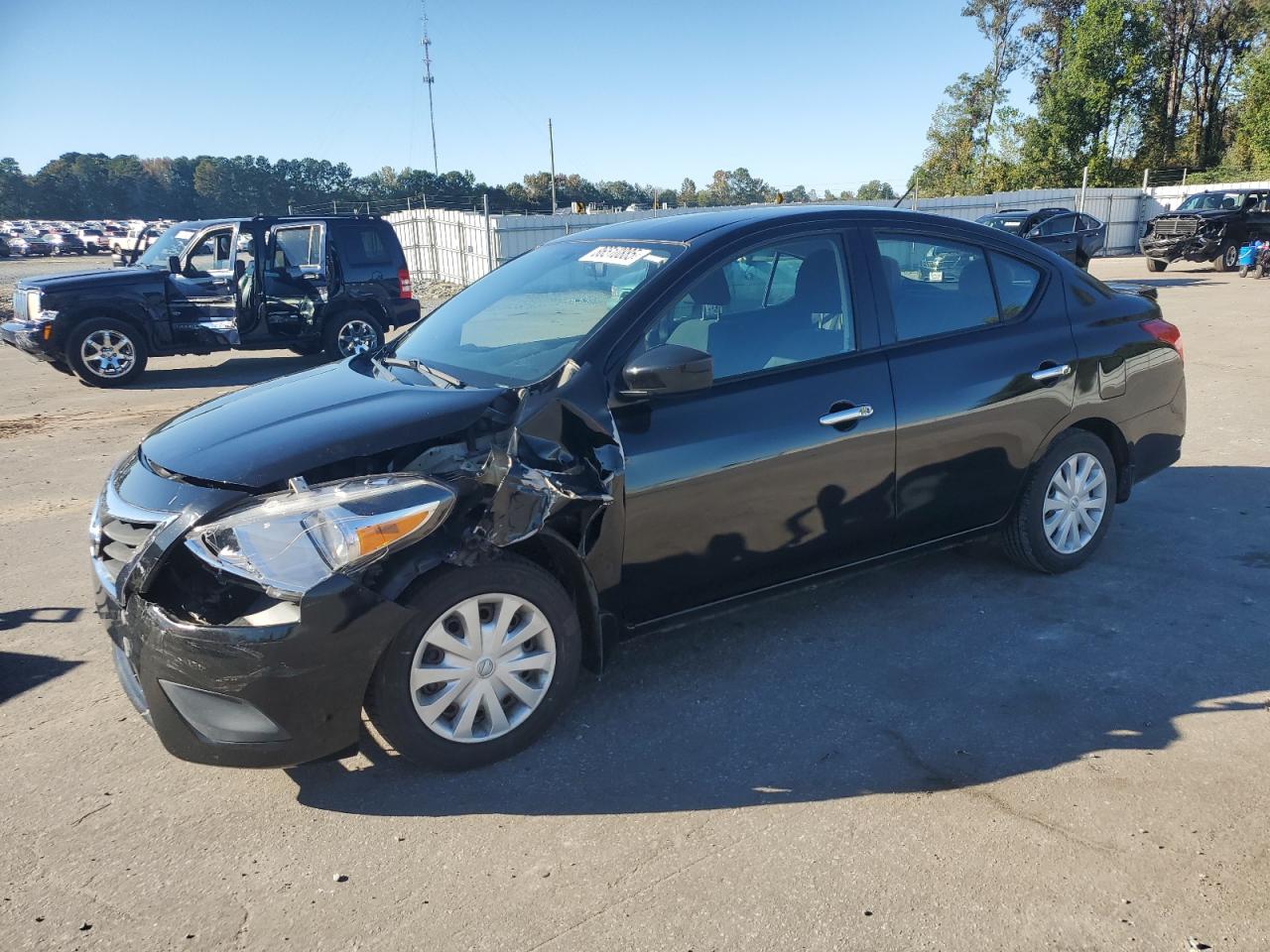 NISSAN VERSA S
