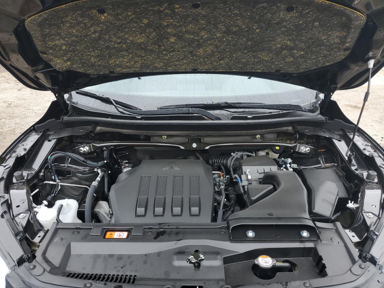 MITSUBISHI ECLIPSE SE