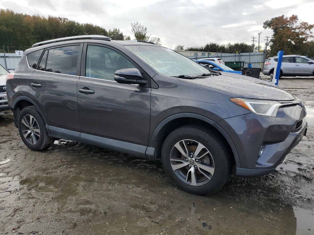 TOYOTA RAV4 XLE
