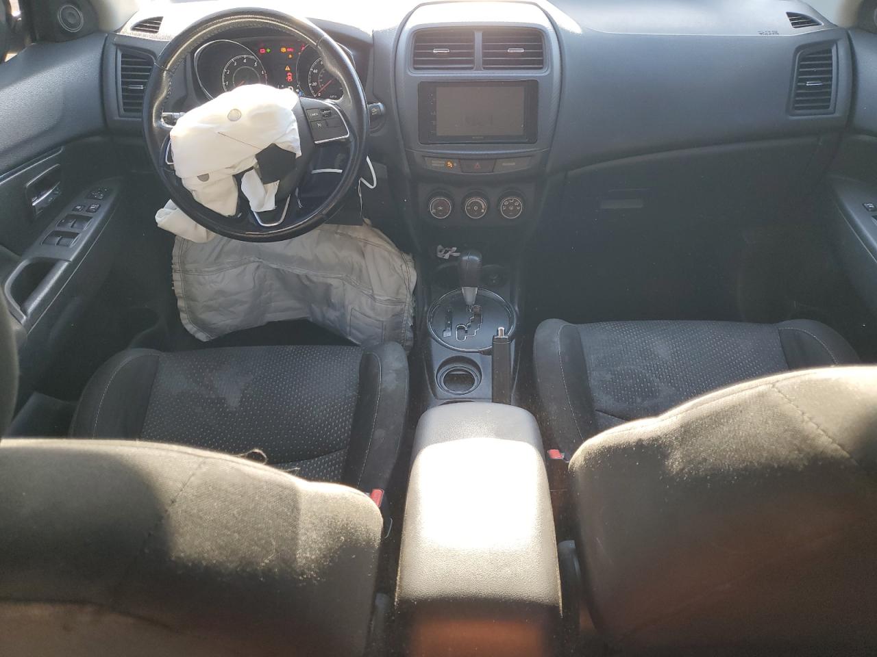 MITSUBISHI OUTLANDER ES