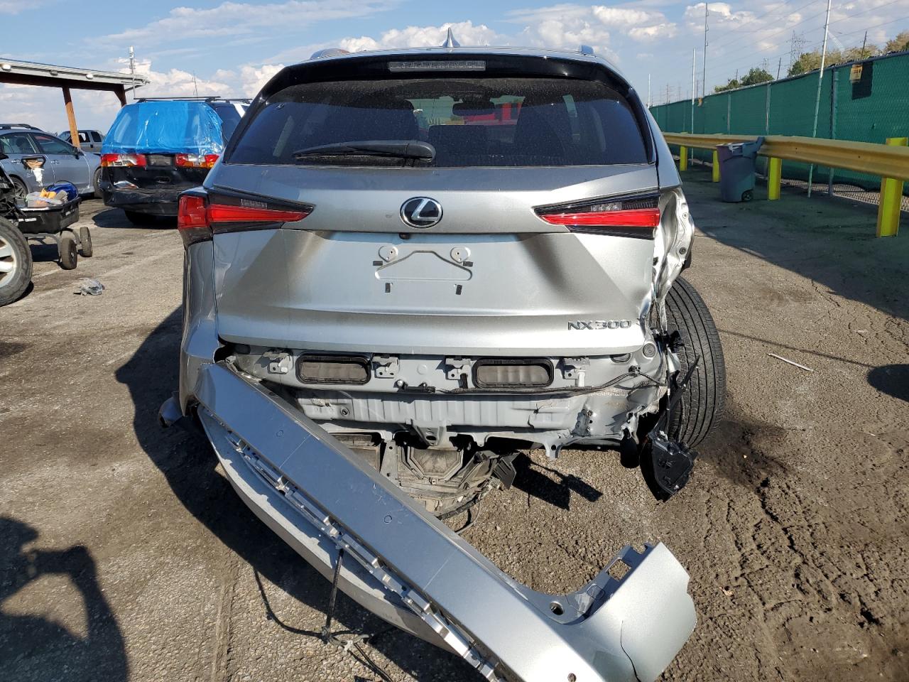 LEXUS NX 300 BASE