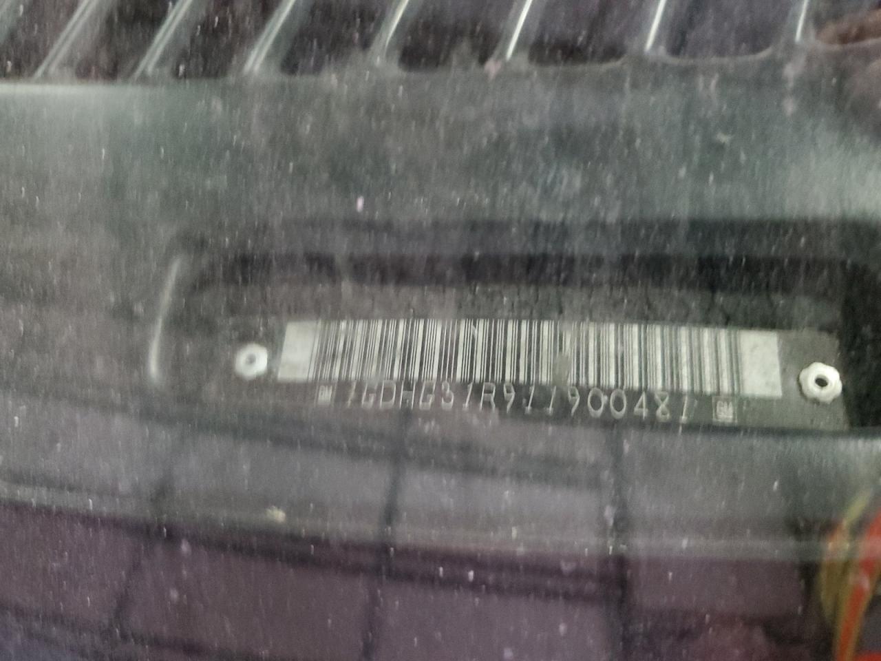 Lot #3274745837 2001 GMC 3500