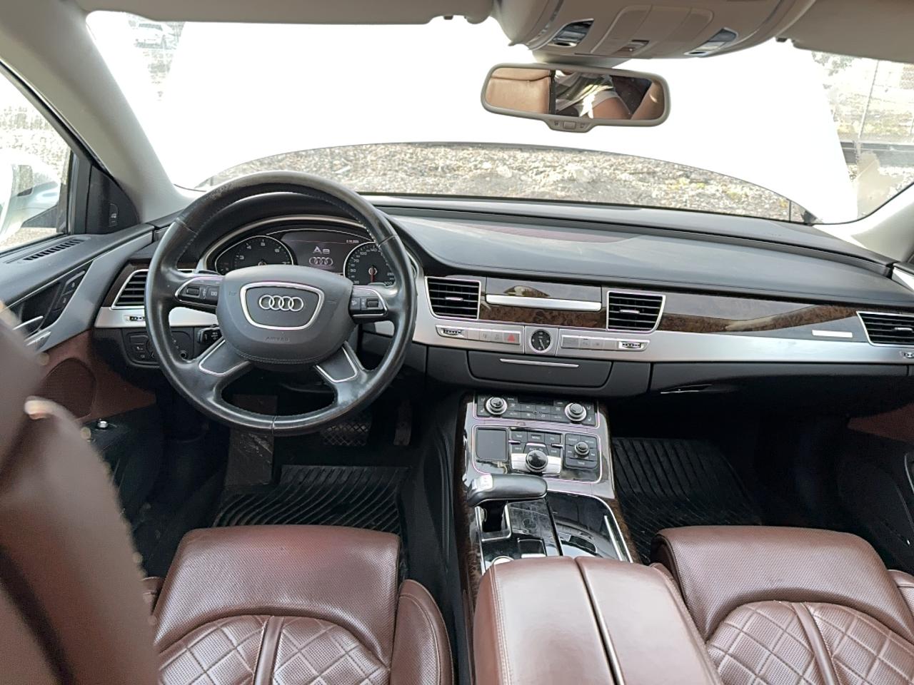 AUDI A8 QUATTRO