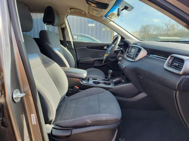 2016 KIA SORENTO LX - 5XYPG4A33GG020127