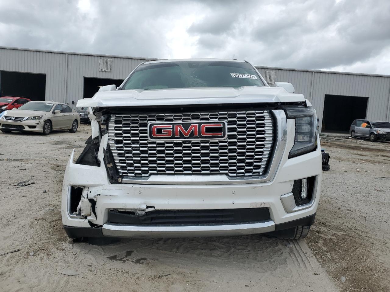 GMC YUKON DENALI