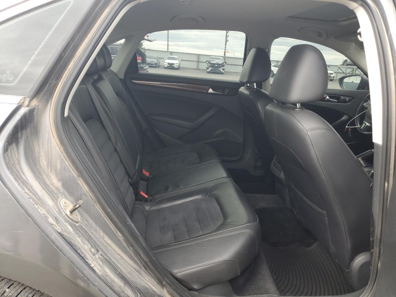 VOLKSWAGEN PASSAT SEL