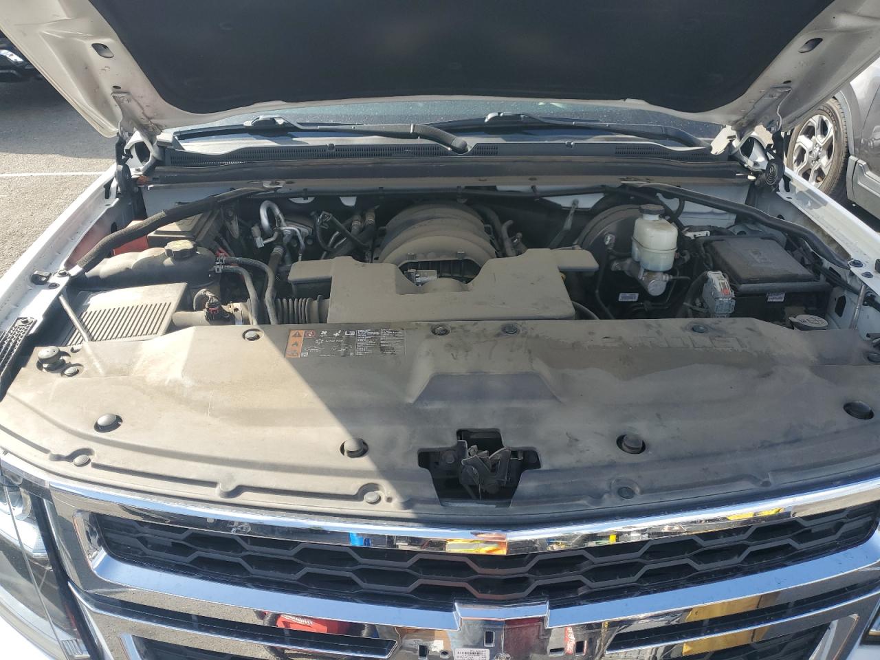 CHEVROLET TAHOE C1500 LS