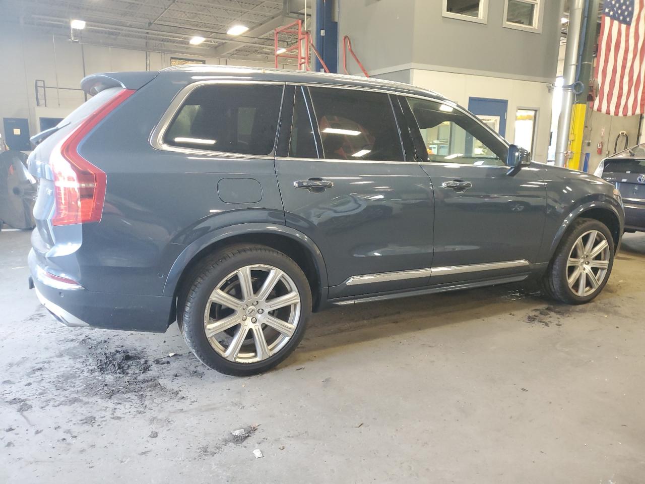 VOLVO XC90 T6