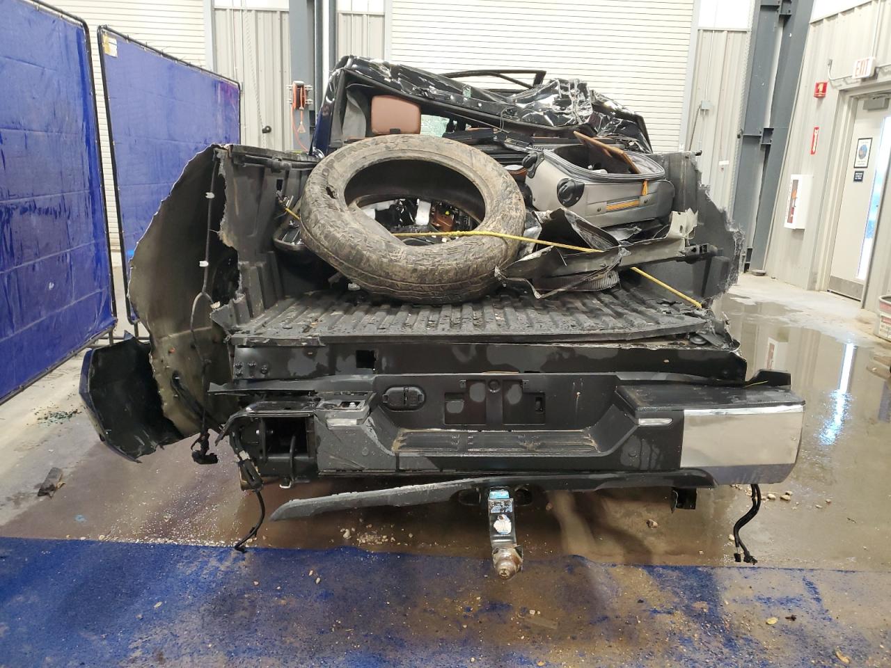 TOYOTA TUNDRA CREWMAX PLATINUM