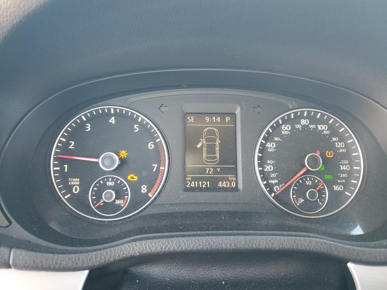 VOLKSWAGEN PASSAT SE