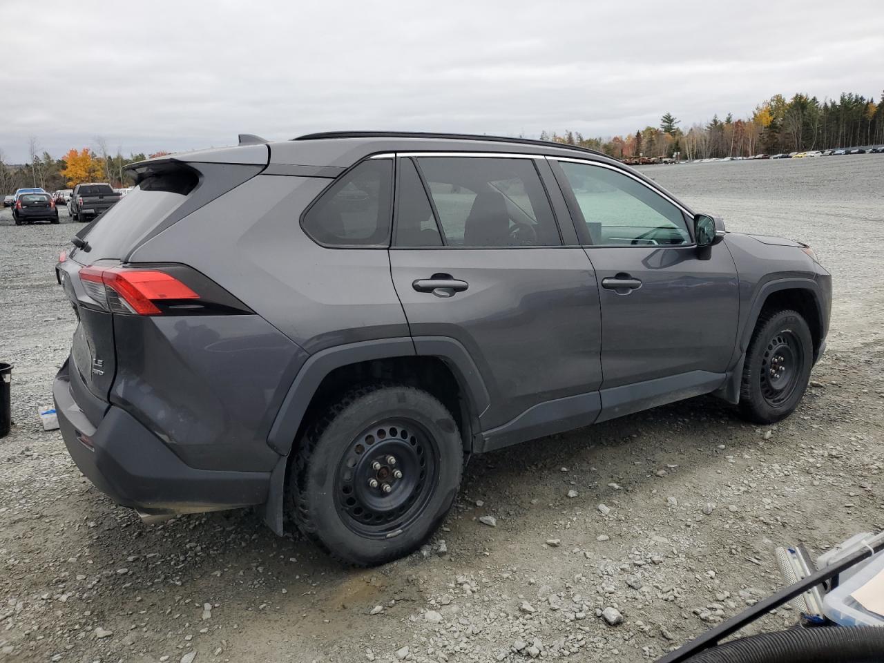 TOYOTA RAV4 LE