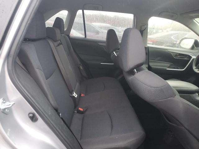 2019 TOYOTA RAV4 LE - JTMLWRFV3KD029135