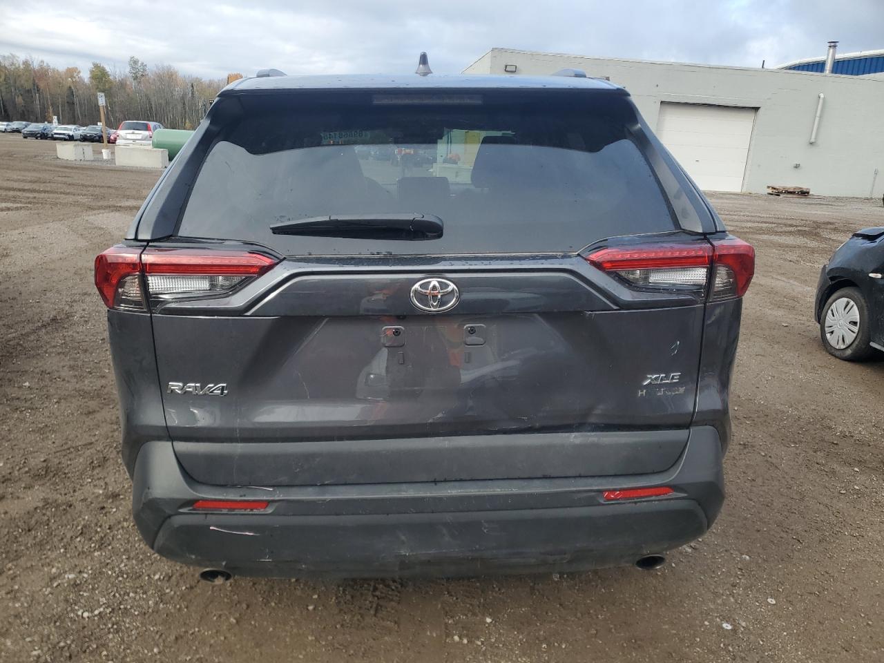 TOYOTA RAV4 XLE
