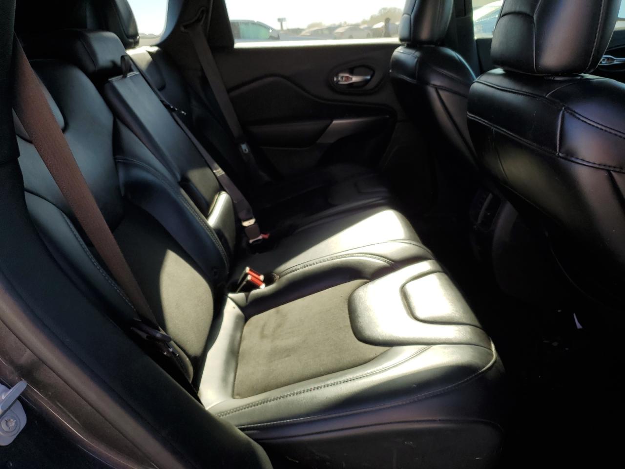 JEEP GRAND CHEROKEE LATITUDE PLUS