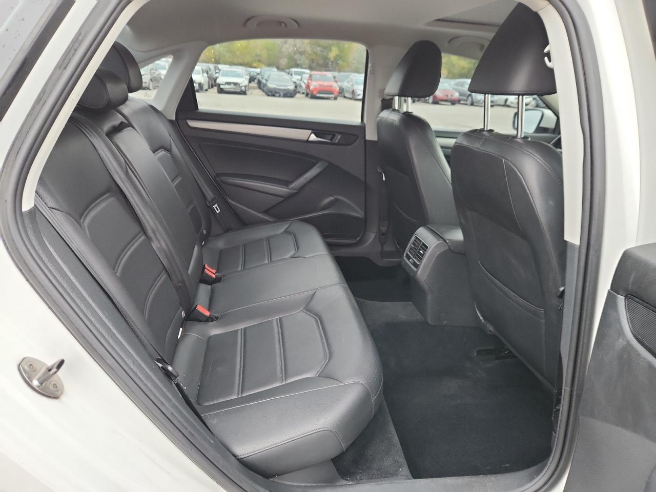 VOLKSWAGEN PASSAT SE