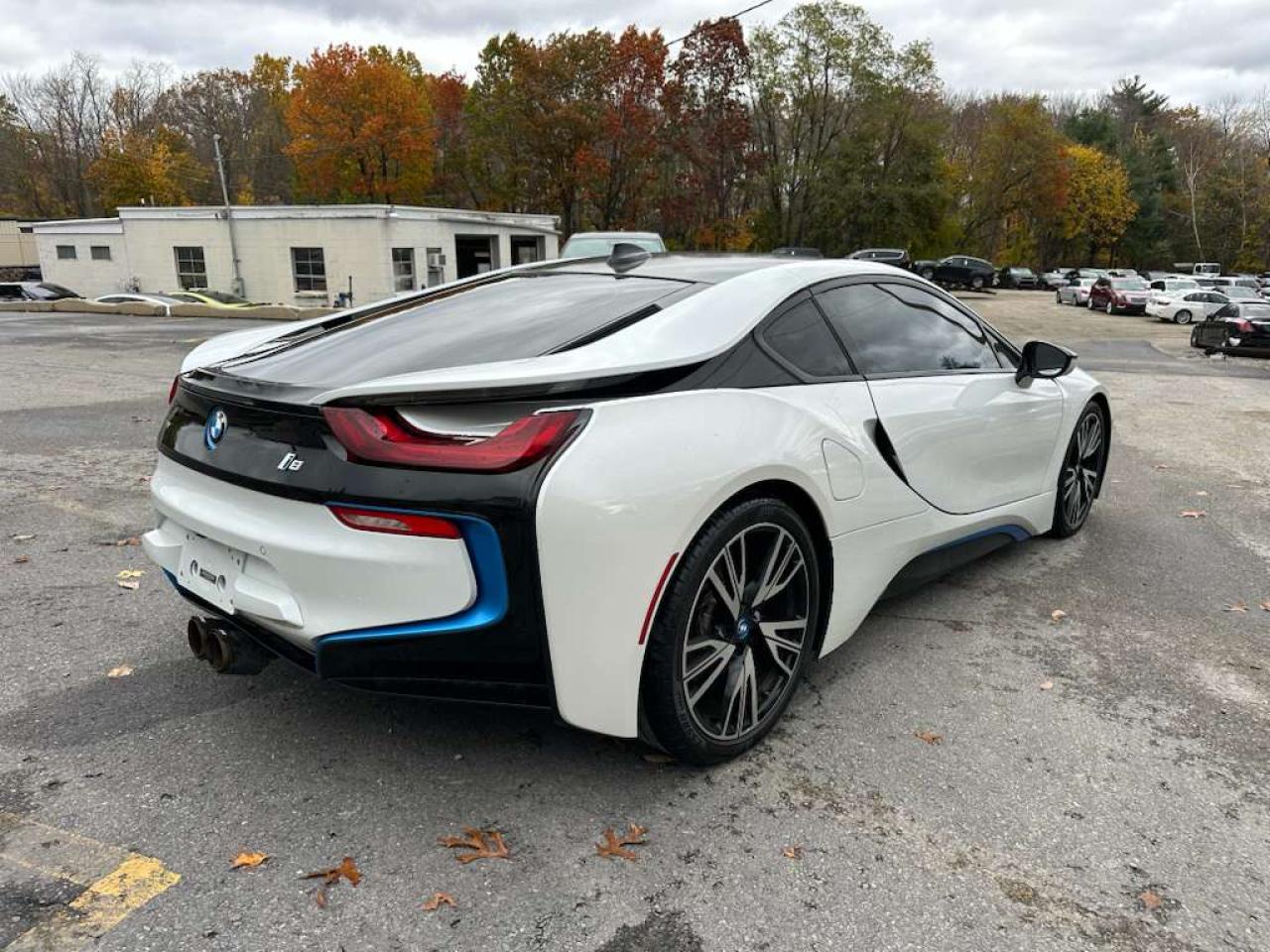 BMW I8