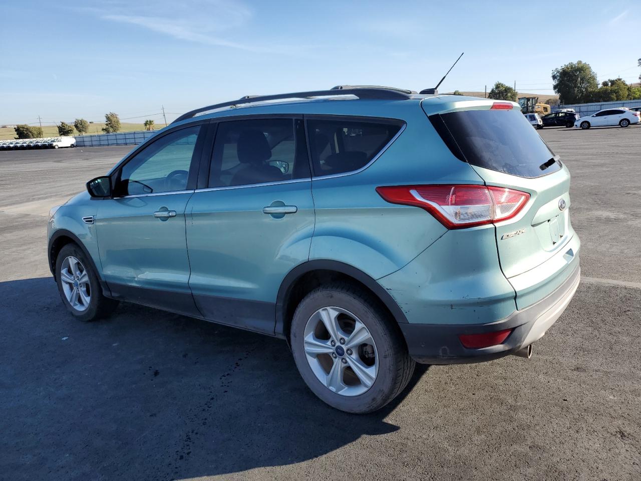 FORD ESCAPE SE