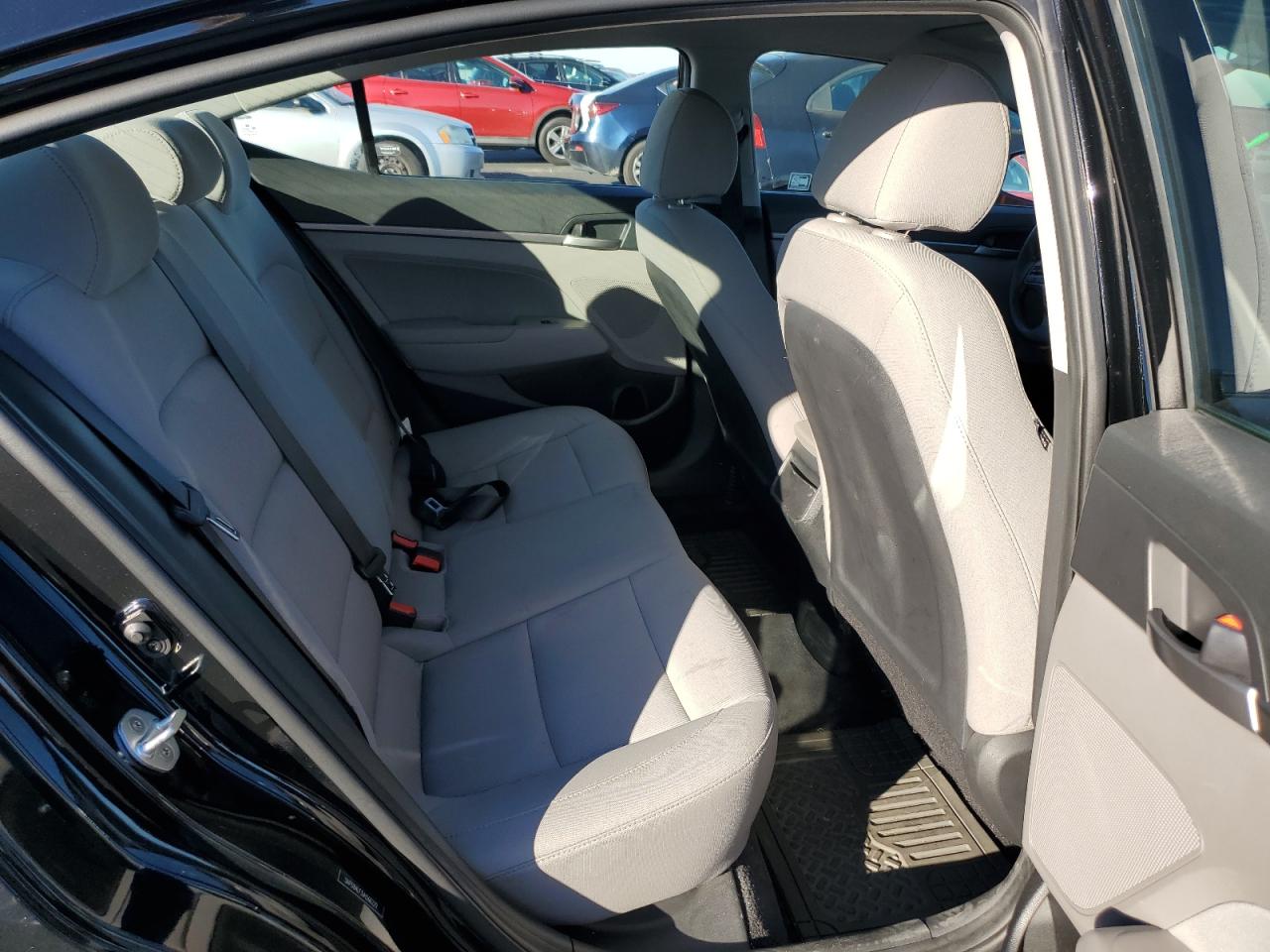 Lot #3302687057 2018 HYUNDAI ELANTRA SE