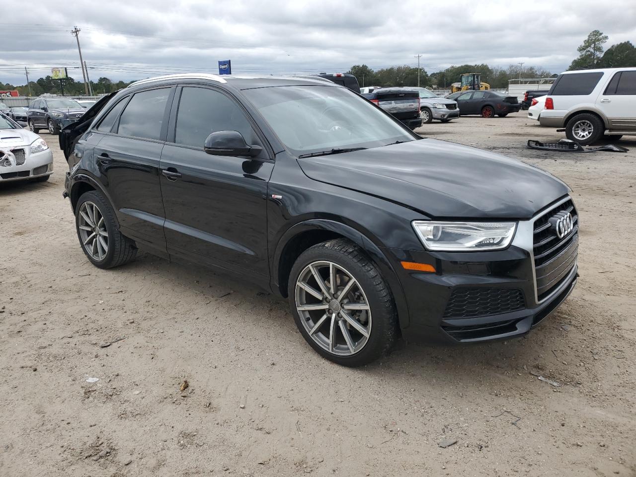 AUDI Q3 PREMIUM