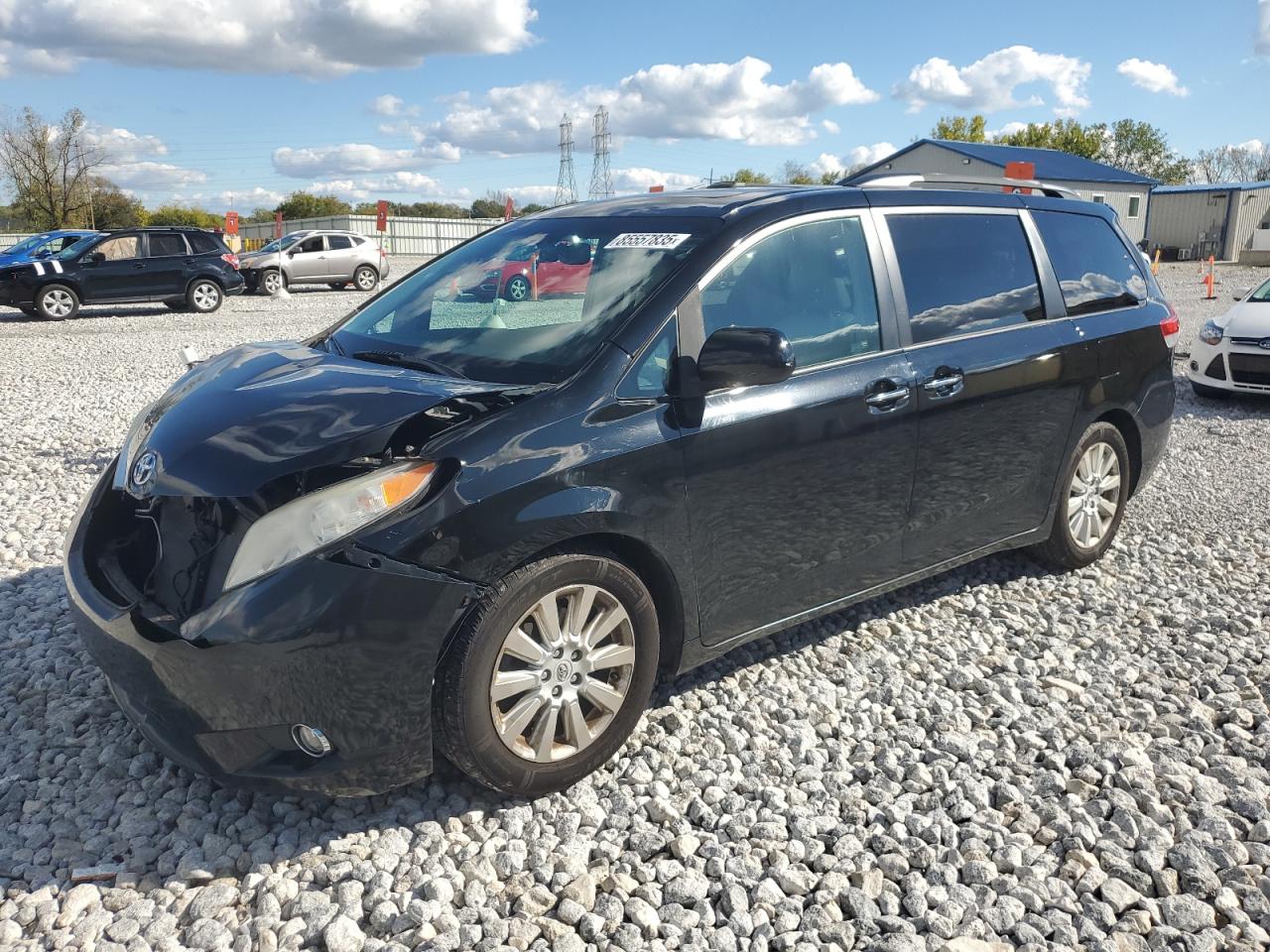 TOYOTA SIENNA XLE