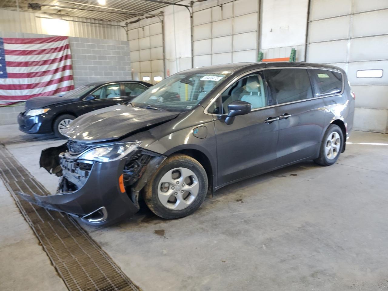 CHRYSLER PACIFICA HYBRID TOURING PLUS